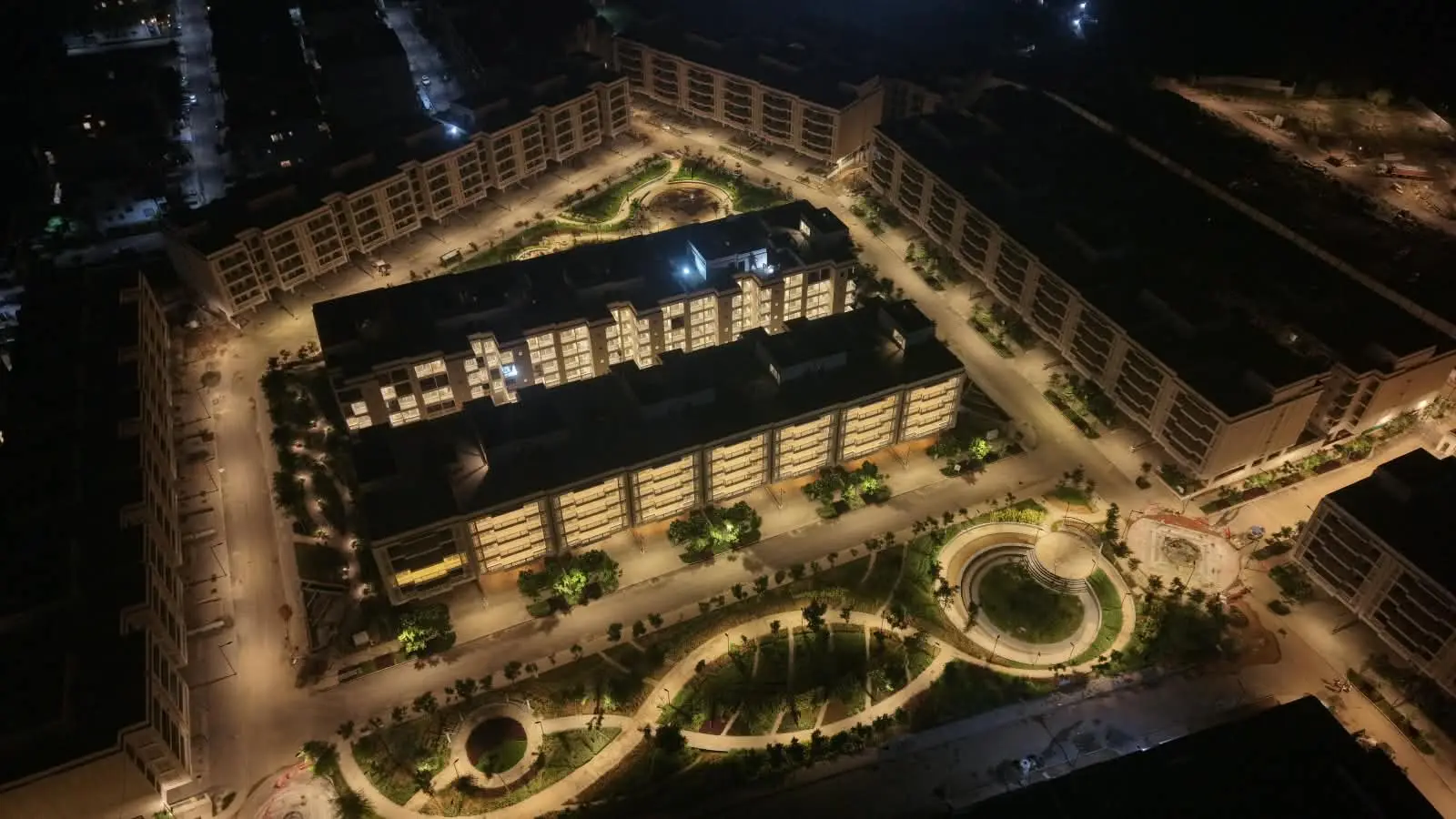 Landscaped homes and green spaces at DLF Valley Gardens